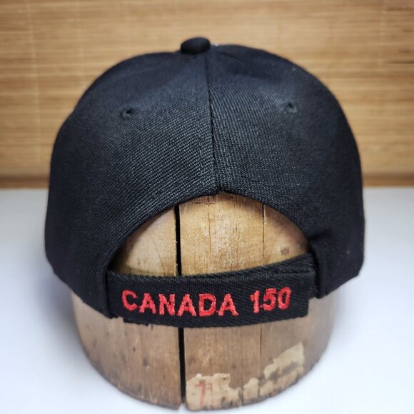 Canada 150 Baseball Cap Hat 1867-2017 Black Red Hook and Loop Adjustable - Picture 6 of 7